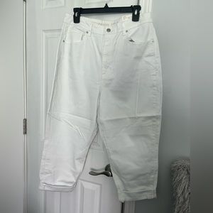 American Eagle Curvy Mom Jeans